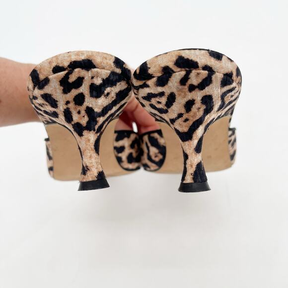 Manolo Blahnik Leopard Print Fabric Rosette Pointed Toe Kitten Heel Mules IT 41 - Picture 9 of 11